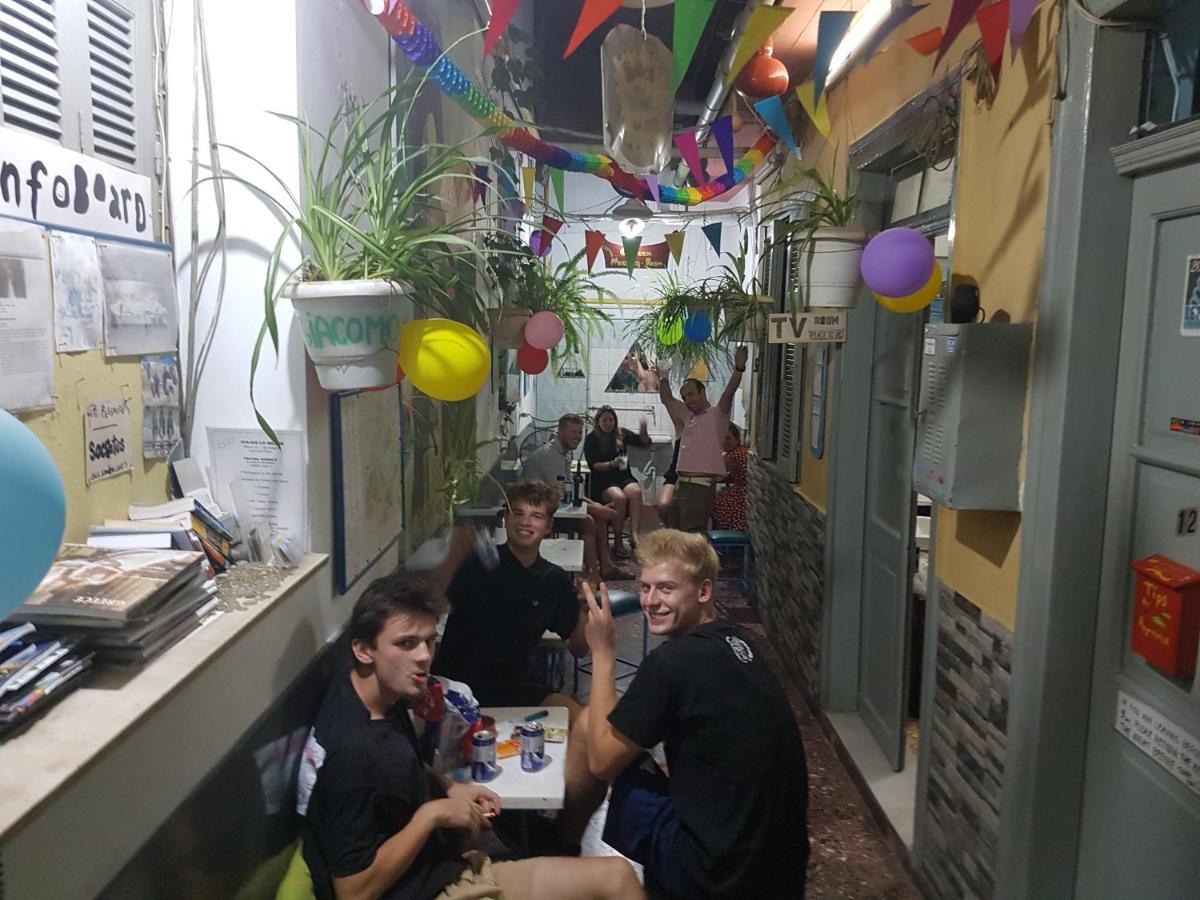 Pagration Youth Hostel เอเธนส์ ภายนอก รูปภาพ