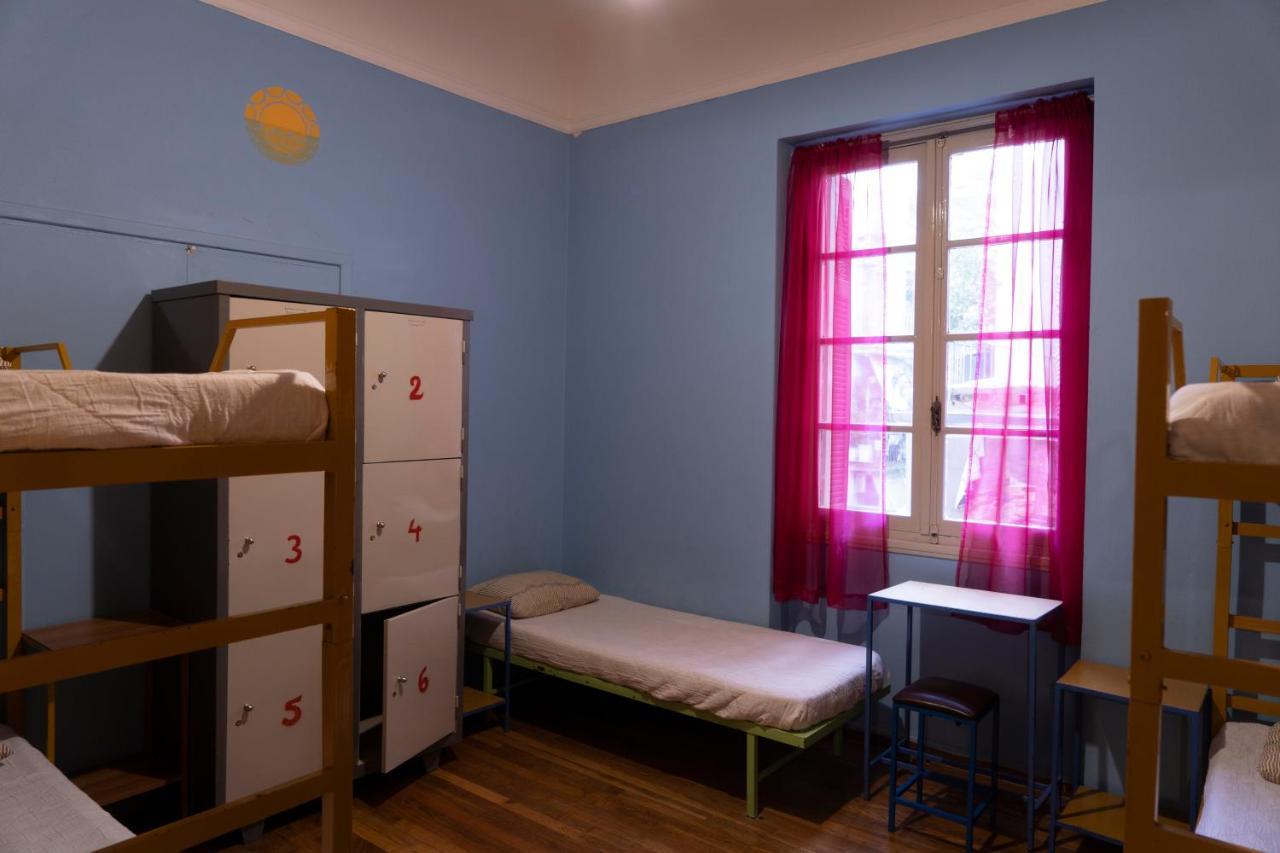 Pagration Youth Hostel เอเธนส์ ภายนอก รูปภาพ