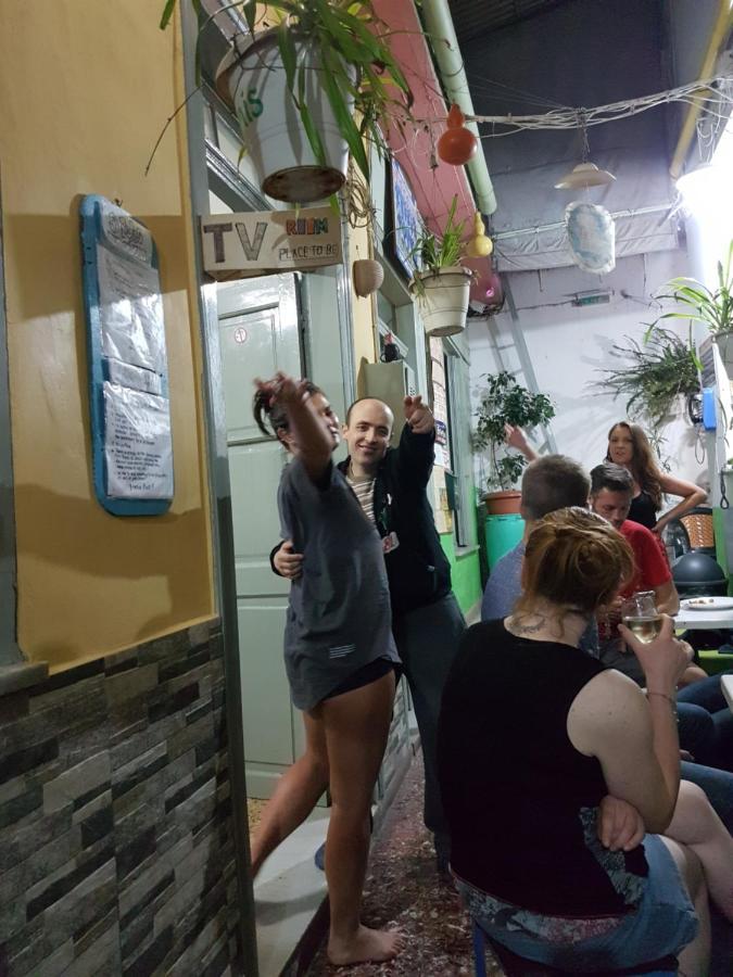 Pagration Youth Hostel เอเธนส์ ภายนอก รูปภาพ