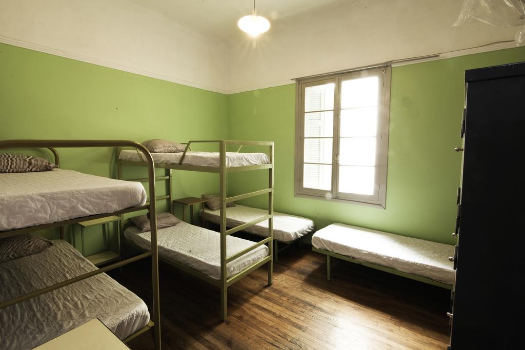 Pagration Youth Hostel เอเธนส์ ภายนอก รูปภาพ