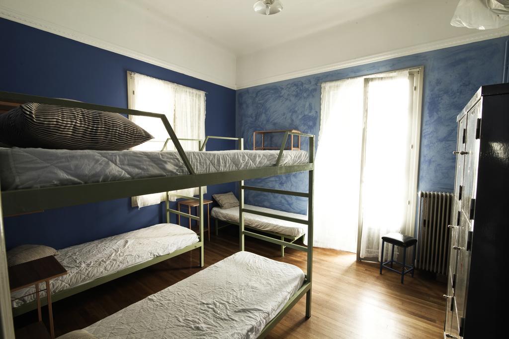 Pagration Youth Hostel เอเธนส์ ภายนอก รูปภาพ