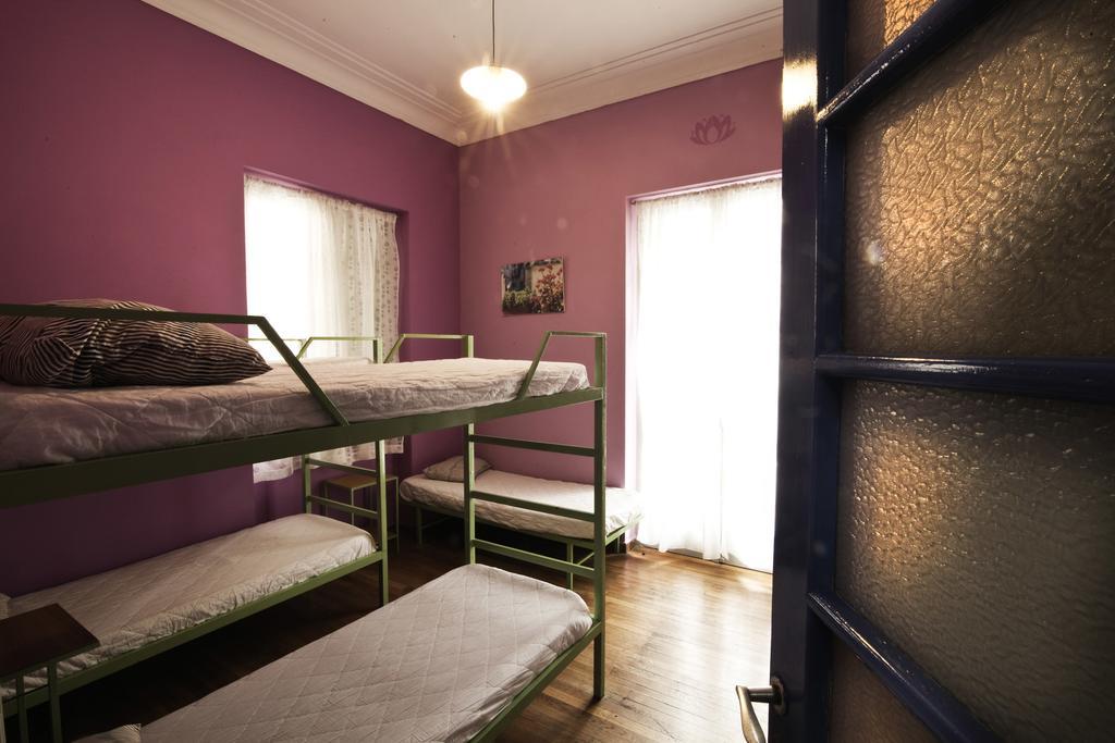 Pagration Youth Hostel เอเธนส์ ภายนอก รูปภาพ