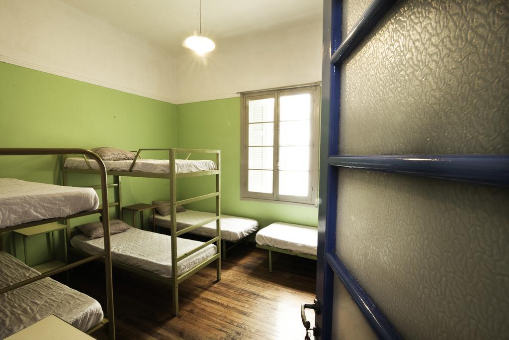 Pagration Youth Hostel เอเธนส์ ภายนอก รูปภาพ